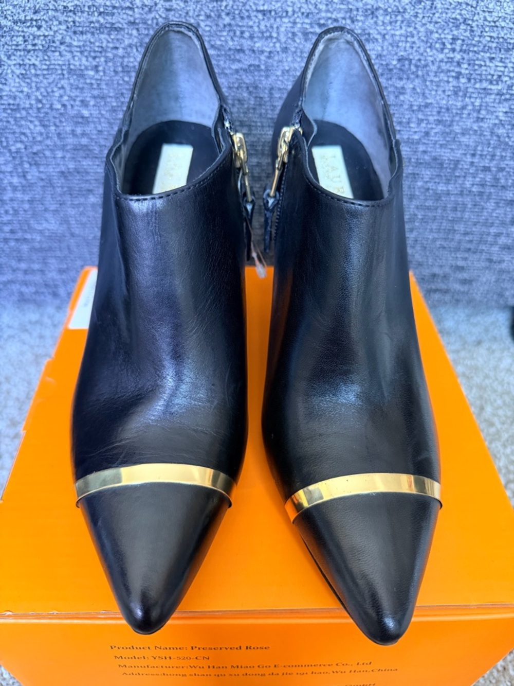 🍂Ralph Lauren- Pointed Toe Ankle Boots with Gold Accent - Size 7